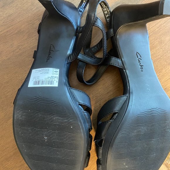 Clark's Adriel Way black leather sandals, size 10 - Picture 3 of 4